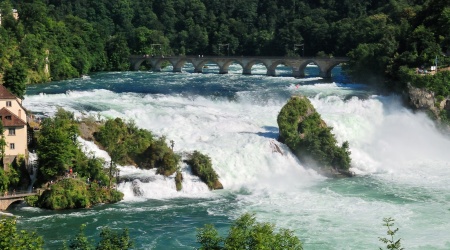 Rheinfall bei Schaffhausen und bei Neuhausen
